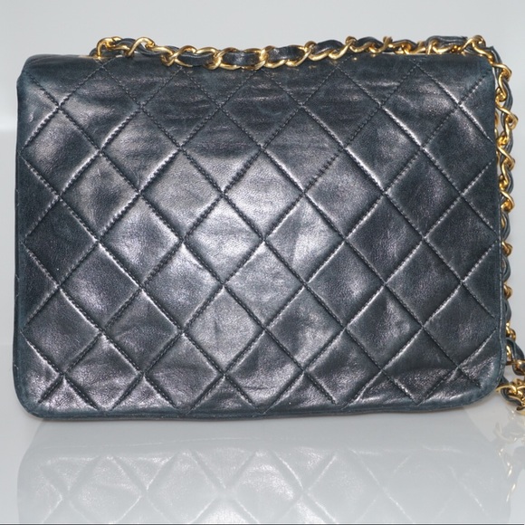 Chanel Vintage Quilted Square Flap Cross Body Bag - Picture 3 of 8